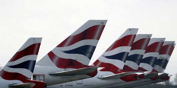 Le gouvernement britannique compte acheter des actions de compagnies aeriennes[reuters.com]