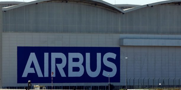 Airbus, qui avait décidé mardi de suspendre pour quatre jours ses activités de production et d'assemblage dans ses usines françaises et espagnoles, espère reprendre lundi une activité partielle dans tous ses sites en France et en Espagne.