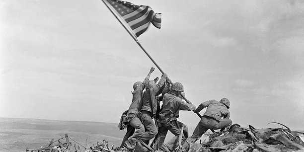 Au Front : une chronique quotidienne le temps du confinement pour présenter des initiatives locales et régionales qui préparent le monde d'après la pandémie. (Crédits : Raising the Flag on Iwo Jima, by Joe Rosenthal. 1945)