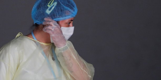 Coronavirus: le nombre de deces baisse a nouveau en france, la tension s'allege dans les hopitaux[reuters.com]