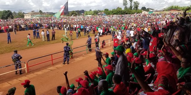 Des militants du CNL qui auraient été interdis ce lundi 27 avril par les autorités provincial de Kayanza de se rendre à Ngozi (nord) dans le cadre de la campagne présidentielle. 

Le CNL a débuté ce lundi 27 avril la campagne présidentielle au stade Muremera  à Ngozi, dans le nord du Burundi.