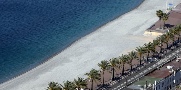 Les demandes d'ouverture des plages affluent en france a l'approche du deconfinement[reuters.com]