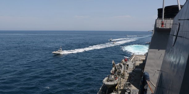 La marine iranienne continuera d'intervenir dans le golfe, malgre l'avis us[reuters.com]