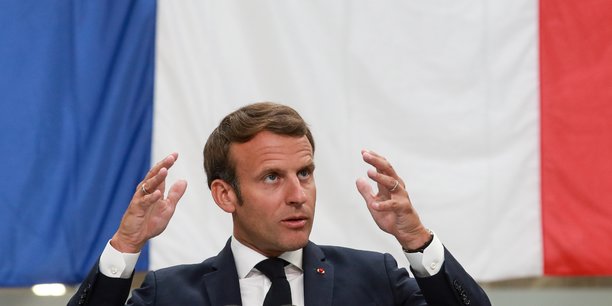 Macron annonce une aide de 8 milliards d'euros a la filiere automobile[reuters.com]