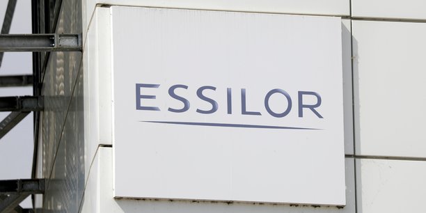 Essilorluxottica emet pour 3 milliards d'euros d'obligations[reuters.com]