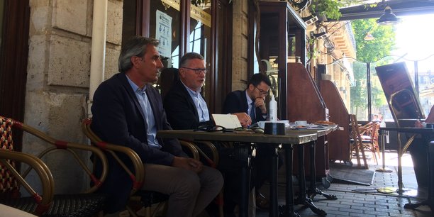 Laurent Tournier, Patrick Seguin et Fabien Robert, en terrasse, place Pey-Berland à Bordeaux