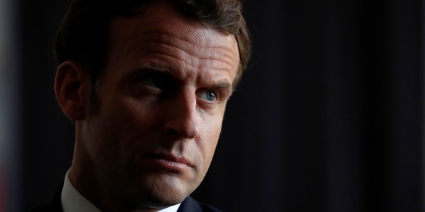 Emmanuel Macron se retrouve devant des choix difficiles, qui s'ajoutent à ceux, extrêmement onéreux, qu'il doit prendre pour sortir la France de la récession dans laquelle l'a plongée la crise du Covid-19.