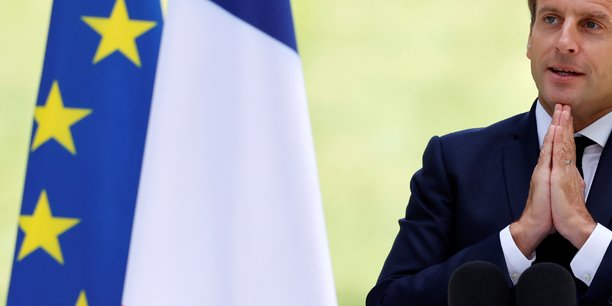 Macron promet 15 milliards d'euros pour la conversion ecologique[reuters.com]
