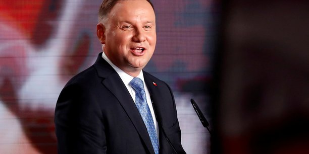 Pologne: andrzej duda en tete du premier tour de la presidentielle[reuters.com]
