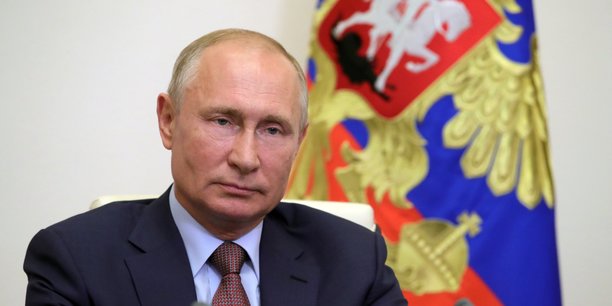 Poutine invite les russes a se rendre aux urnes[reuters.com]