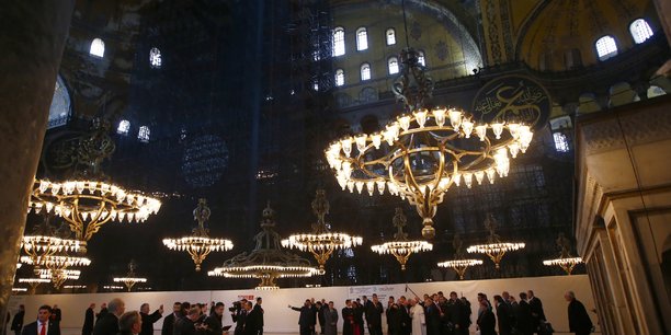 La justice turque ouvre la voie a la reconversion de sainte-sophie en mosquee[reuters.com]