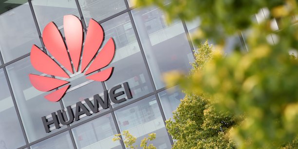 La semaine dernière, Huawei avait assuré que son exclusion  affecterait l'avenir de la stratégie numérique (...) du Royaume-Uni, affirmant qu'un retard de deux ans coûterait à son économie 29 milliards de livres (soit environ 32 milliards d'euros au cours actuel).