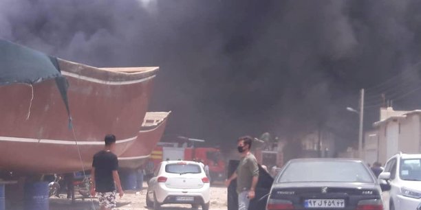 Des navires en feu dans le port de bushehr, en iran[reuters.com]