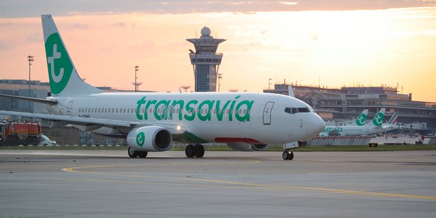 Un avion Transavia au sol.