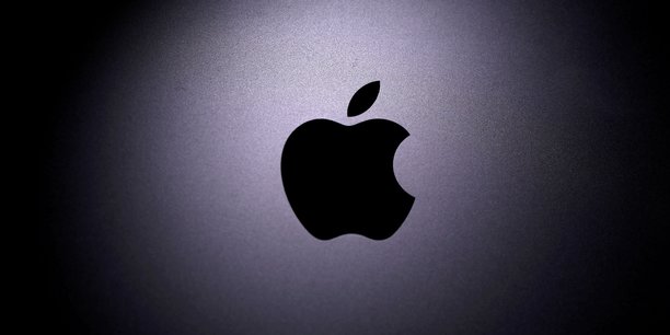 Usa: apple vise par plusieurs enquetes pour tromperie[reuters.com]