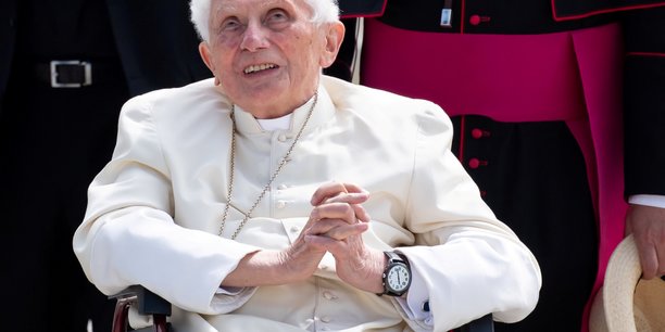 L'ex-pape benoit xvi gravement malade selon un journal allemand[reuters.com]