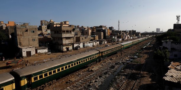 Feu vert du pakistan a un contrat de modernisation massif co-finance par la chine[reuters.com]