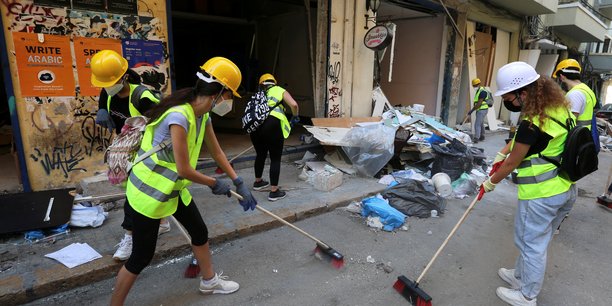 A beyrouth, ville devastee, les libanais face a une impossible reconstruction[reuters.com]