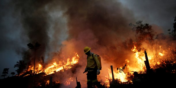 Bresil: pour bolsonaro, les incendies en amazonie sont un mensonge[reuters.com]