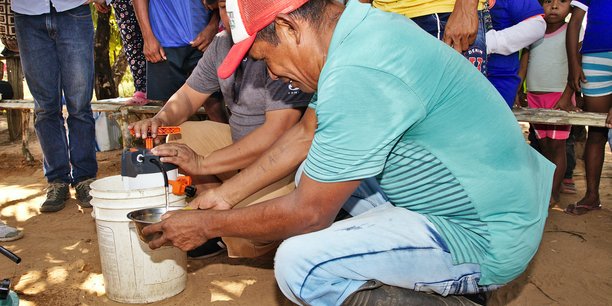 Le purificateur d'eau Orisa, de la startup Fonto de Vivo, en Colombie.