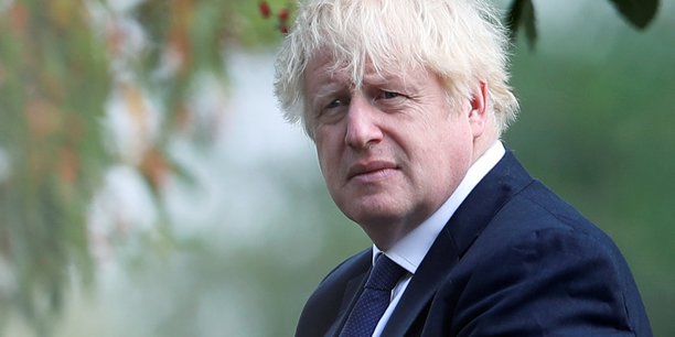 Le Premier ministre Boris Johnson affirme qu'une sortie brutale de l'UE représenterait une bonne issue permettant au pays de prospérer car il aurait la liberté de conclure des accords commerciaux avec tous les pays du monde.