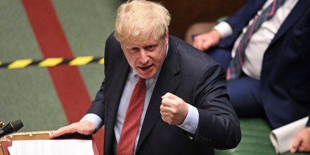 Pour Boris Johnson, la séance s'annonce agitée lundi après-midi à la Chambre des Communes, où le texte doit être débattu puis voté en deuxième lecture, malgré la large majorité dont dispose le gouvernement de Boris Johnson.