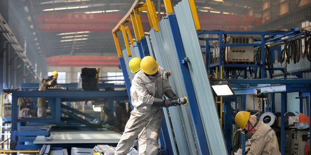 Chine: acceleration de la production industrielle, rebond des ventes au detail[reuters.com]