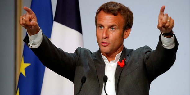 En costume mais sans cravate, Emmanuel Macron s'est dit ravi de retrouver le milieu des startups, au cours du premier événement de grande ampleur organisé à l'Elysée depuis le confinement.