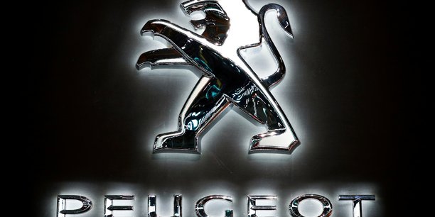 Peugeot leve le voile sur une hypercar de 680 chevaux[reuters.com]
