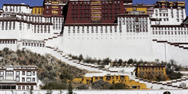 Exclusif: la chine developpe un programme de travail de masse au tibet[reuters.com]