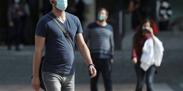 Coronavirus: la belgique assouplit les regles sur le masque et la quarantaine[reuters.com]