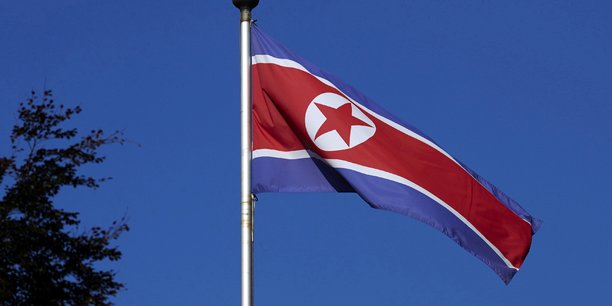 Pyongyang previent de tensions navales lors des recherches du corps d'un sud-coreen[reuters.com]