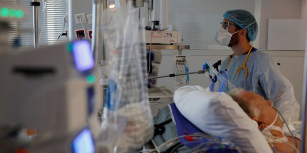 Coronavirus: plus de 20.000 nouveaux cas et 262 deces supplementaires en france[reuters.com]