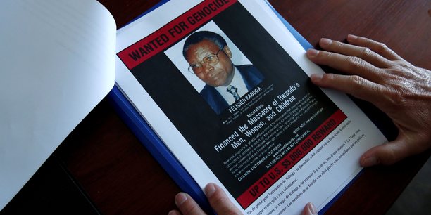 Rwanda: kabuga va etre transfere a la haye dans l'attente de son proces[reuters.com]