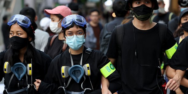 La thailande s'apprete a lever l'etat d'urgence pour calmer les manifestants[reuters.com]
