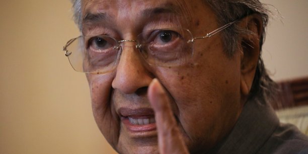 Musulmans ont le droit de punir les francais, dit un ex-pm malaisien[reuters.com]