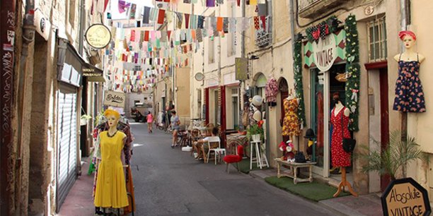 A Montpellier, le maire Michaël Delafosse a cosigné un courrier avec une cinquantaine d'autres maires de France Urbaine en soutien aux commerces de proximité.