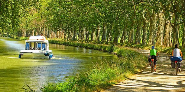 La région Occitanie compte 900 km navigables et flottables, répartis sur 21 voies (10 canaux, 3 rivières, 6 fleuves et 2 branches secondaires) traversant 9 départements.