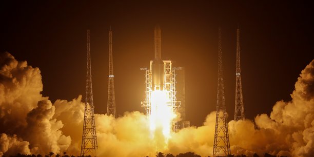 Ce mardi 24 novembre 2020, le lanceur Longue-Marche 5 avec à son bord la sonde lunaire Chang'e-5, décolle du centre de lancement spatial de Wenchang, dans la province de Hainan, en Chine.