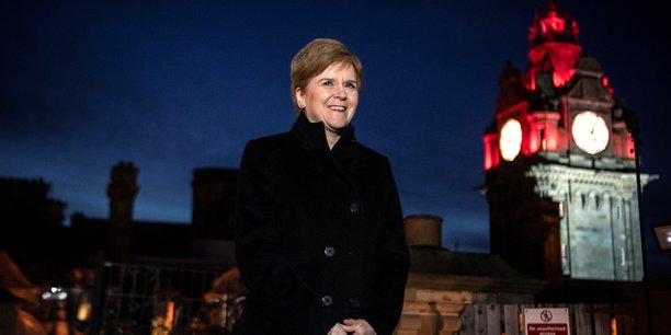 Sturgeon souhaite un referendum d'independance en ecosse rapidement[reuters.com]