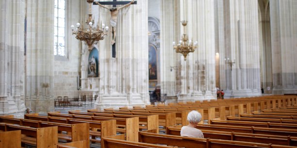 France: premier dimanche de reouverture pour les lieux de culte[reuters.com]
