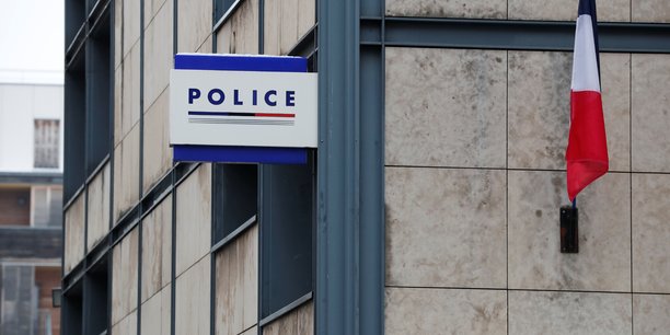 Interpellation violente de michel zecler: les 4 policiers deferes devant la justice[reuters.com]
