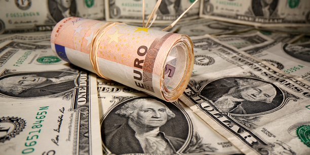 L'euro atteint 1,21 dollar, au plus haut depuis avril 2018[reuters.com]
