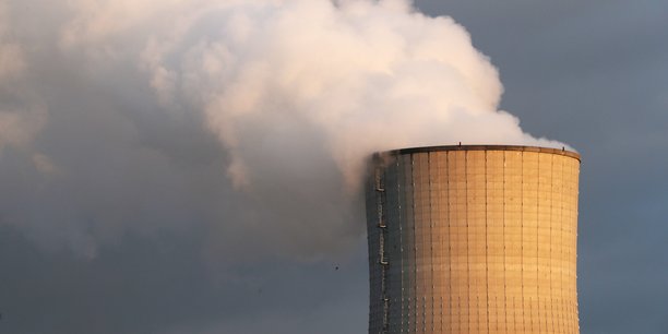 La neutralité carbone consiste pour un pays à ne pas émettre plus de gaz à effet de serre, responsables du réchauffement climatique, qu'il ne peut en absorber.