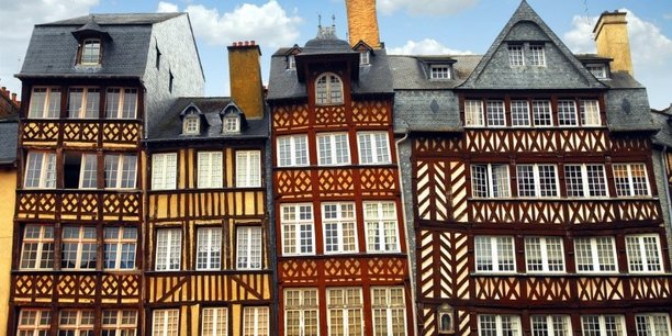 Dans une métropole comme celle de Rennes, qui gagne régulièrement en habitants, le prix médian d'une maison atteint 511.000 euros, ce qui représente une hausse de 16,1% sur un an.