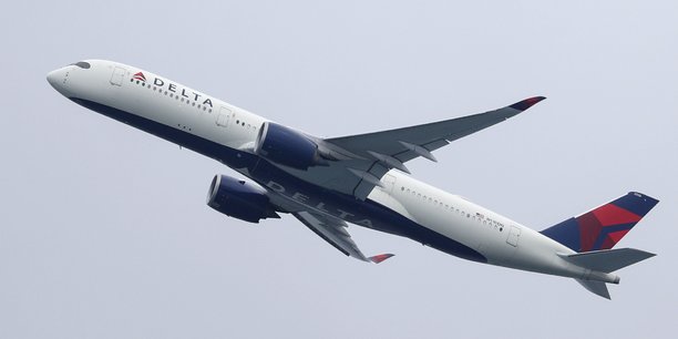 Delta air lines s'attend a une reprise en 2021 apres sa premiere perte en 11 ans[reuters.com]