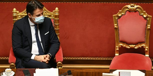 Italie: conte demande le soutien du senat pour sauver sa coalition[reuters.com]