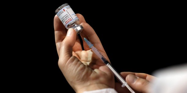 Coronavirus: annulation en pagaille des rendez-vous de vaccination[reuters.com]