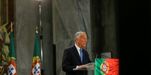 Portugal: rebelo de sousa reelu a la presidence, abstention record[reuters.com]