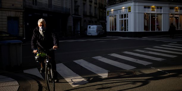 France: le gouvernement freine avant de decider un eventuel reconfinement[reuters.com]